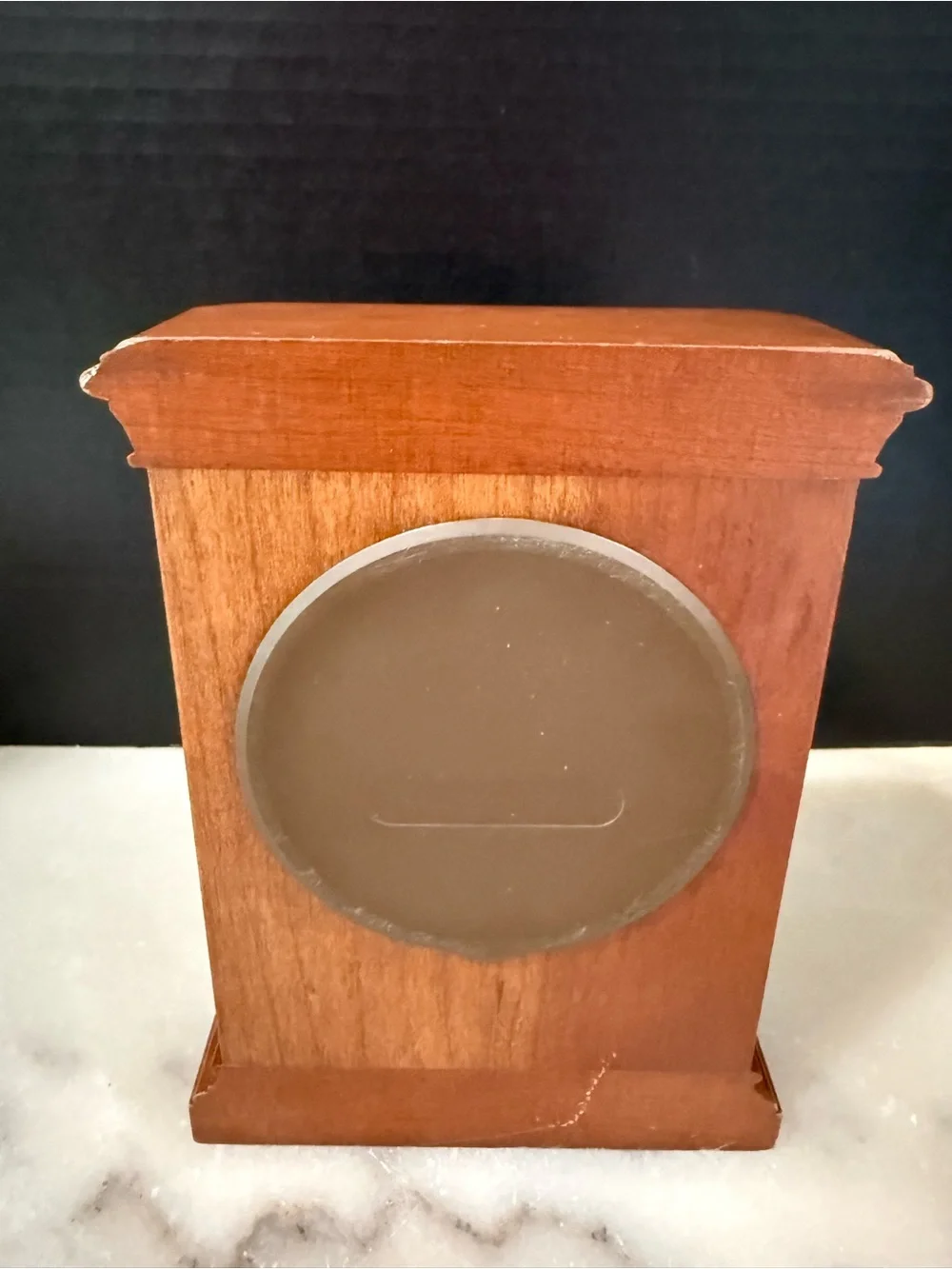 Vintage Versailles West Germany Wood Frame Mantel / Desk Clock Quartz 6.75”